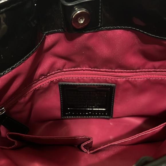 PATENT LEATHER COACH BAG - Picture 5 of 5